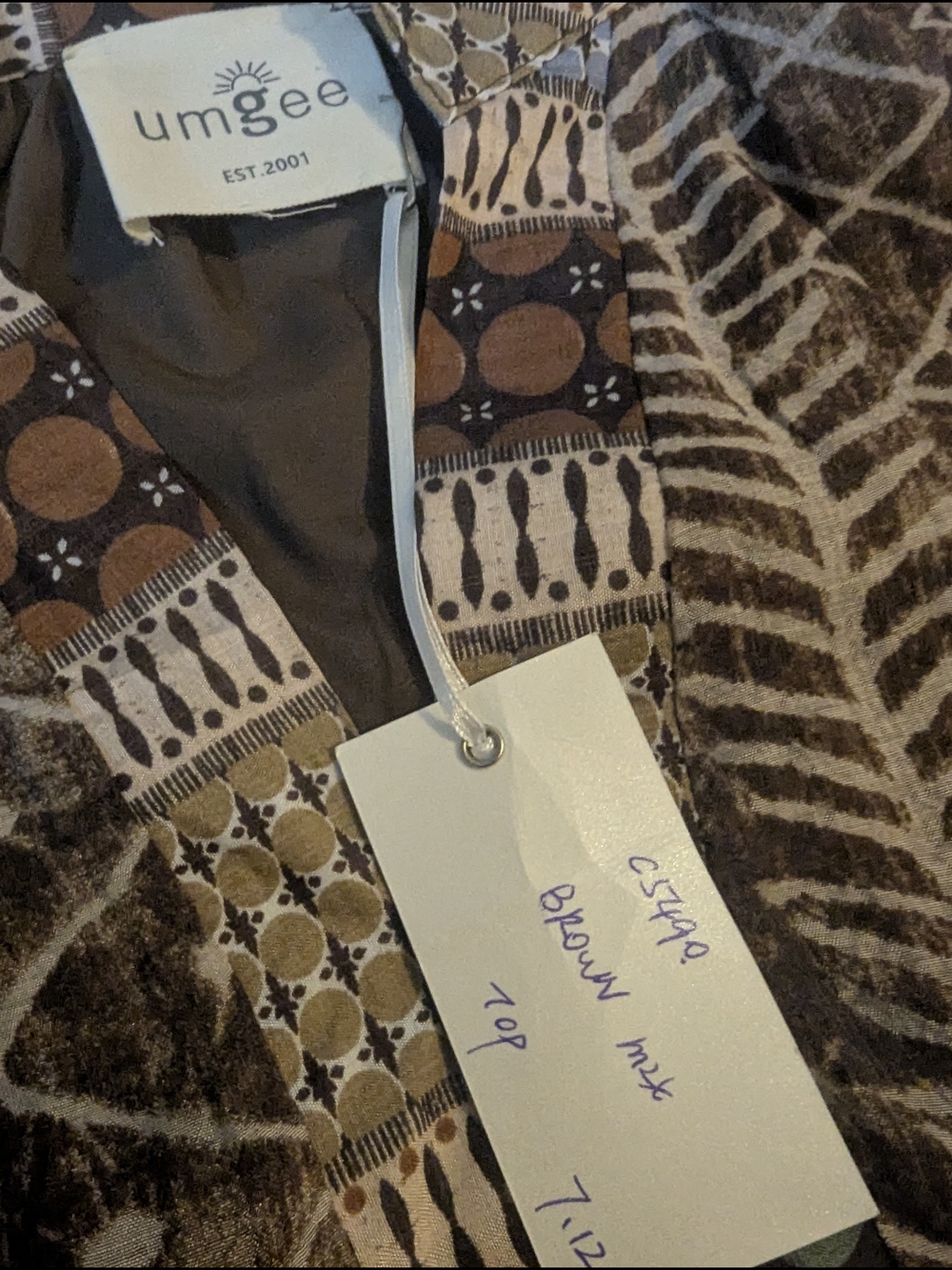 Umgee Brown Tribal Print Boho Blouse Lined Boutique Top NWT Small - Picture 4 of 5